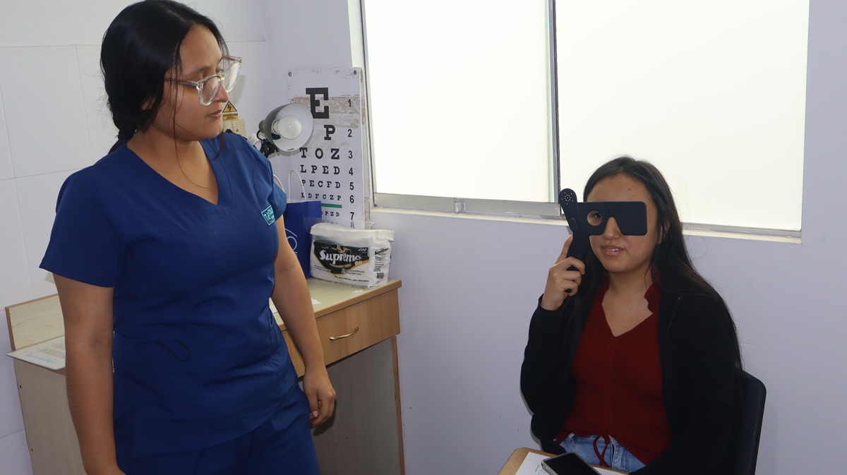 Equipo de salud ocupacional y laboratorio